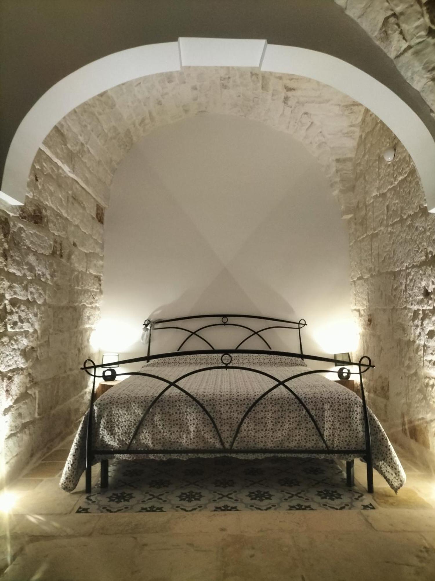 Hotel Le Tre Alcove Ceglie Messapica Esterno foto